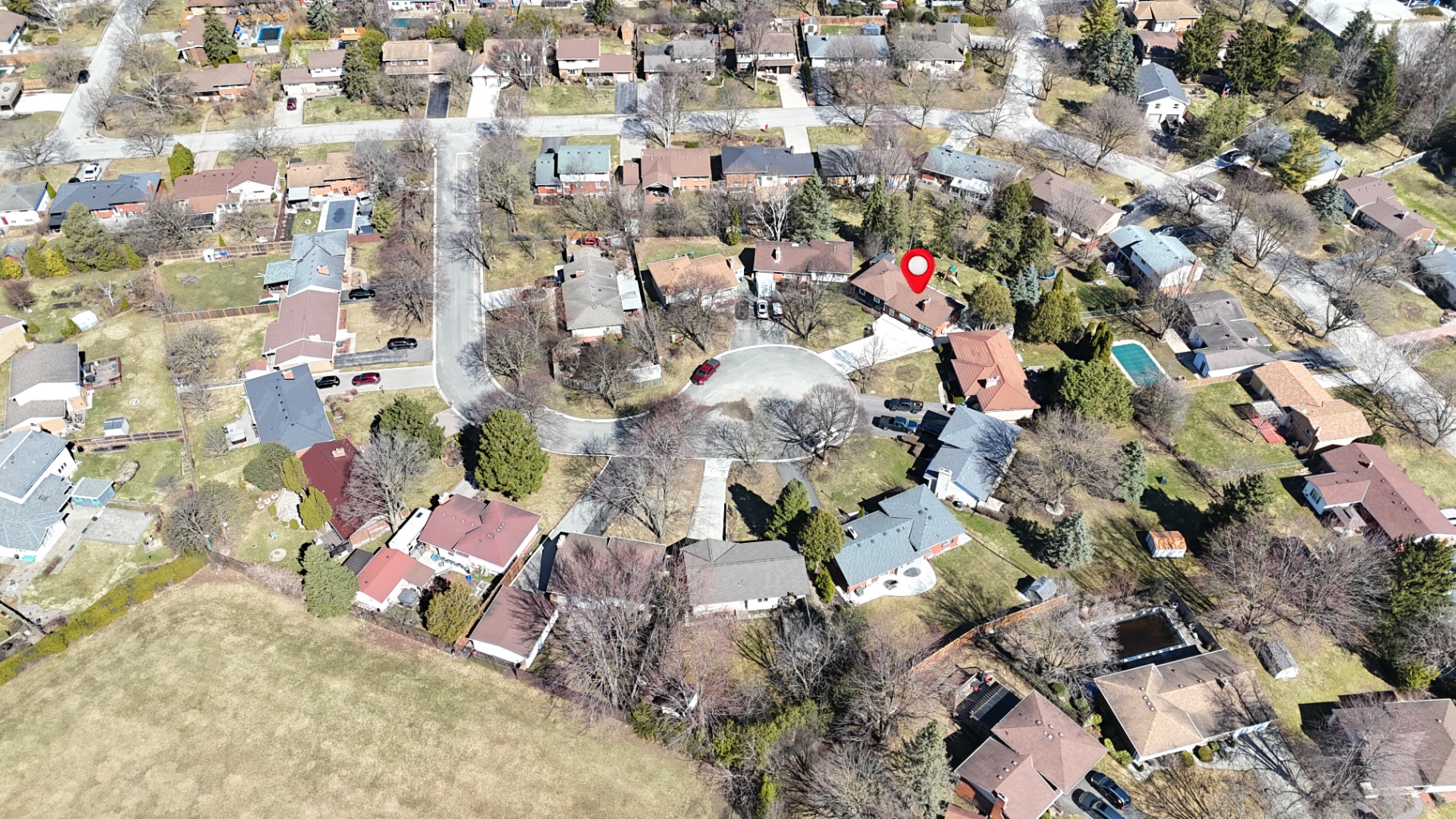 Aerial view of suburban neighborhood with cul-de-sac