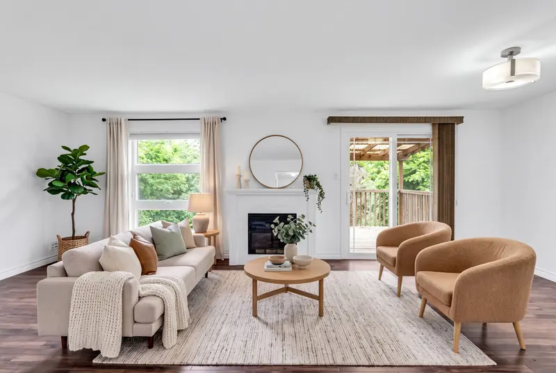 Living room with a fireplace, Kitchener