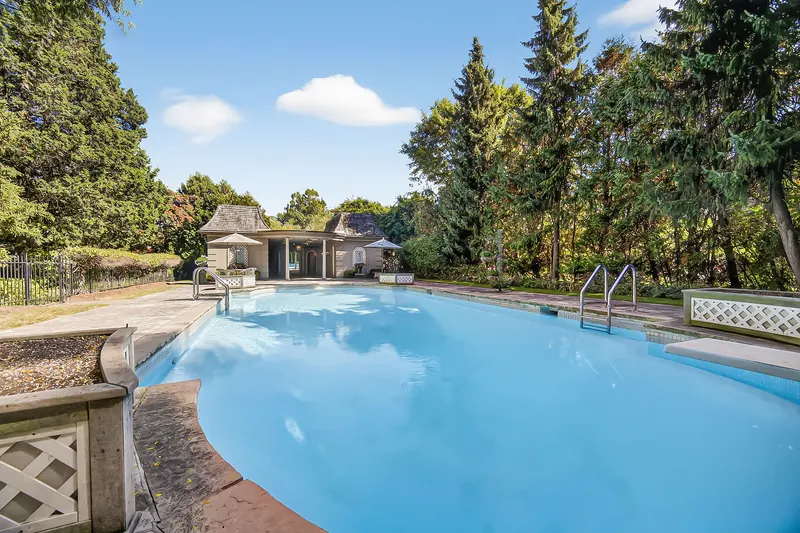 Estate backyard pool — London real estate photography by Estate Shutter