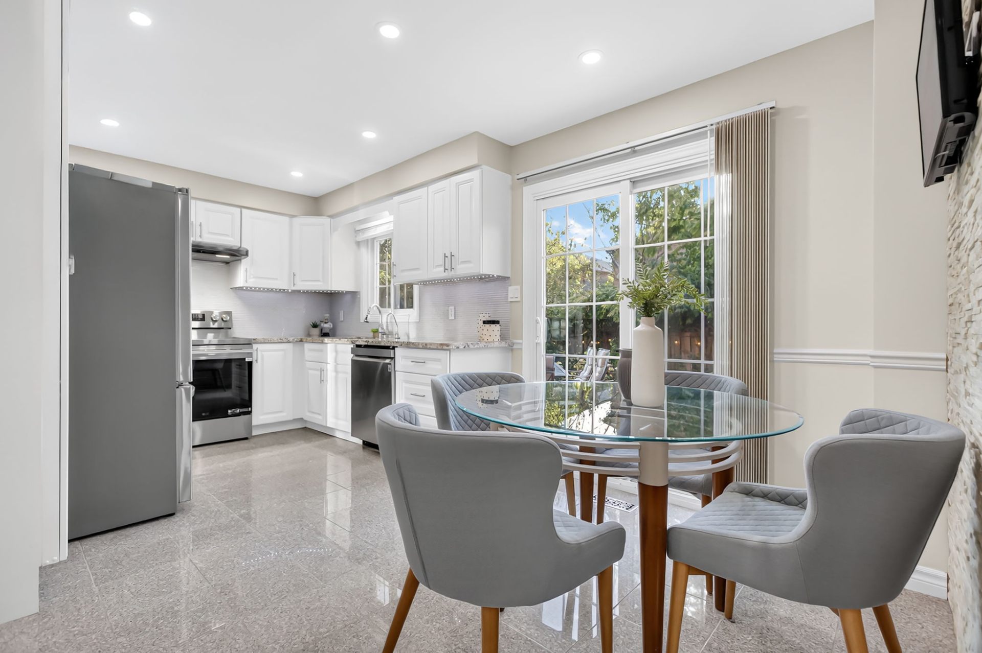 Modern kitchen with breakfast nook